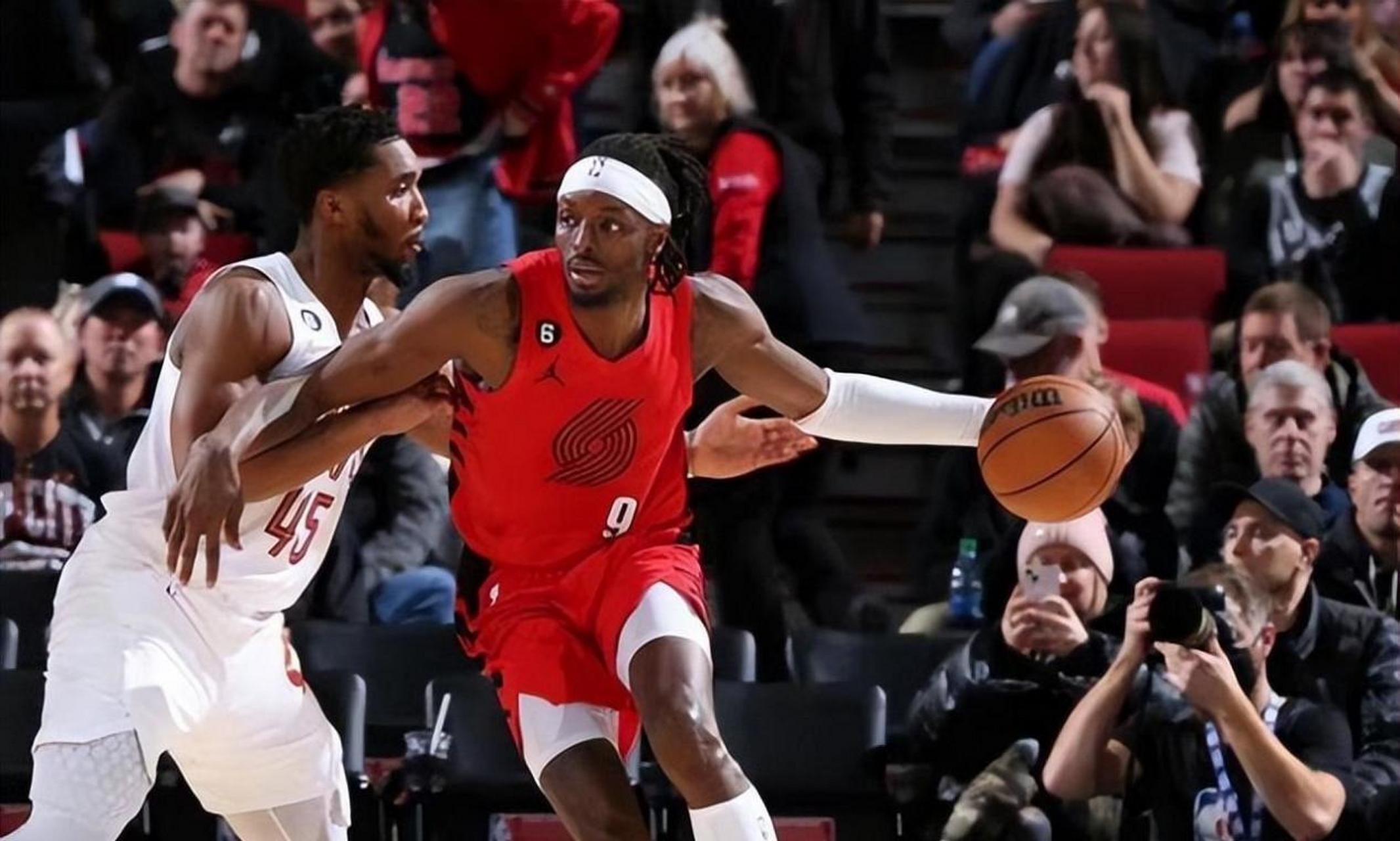 熊猫体育-开拓者胜太阳，利拉德砍下35分的简单介绍