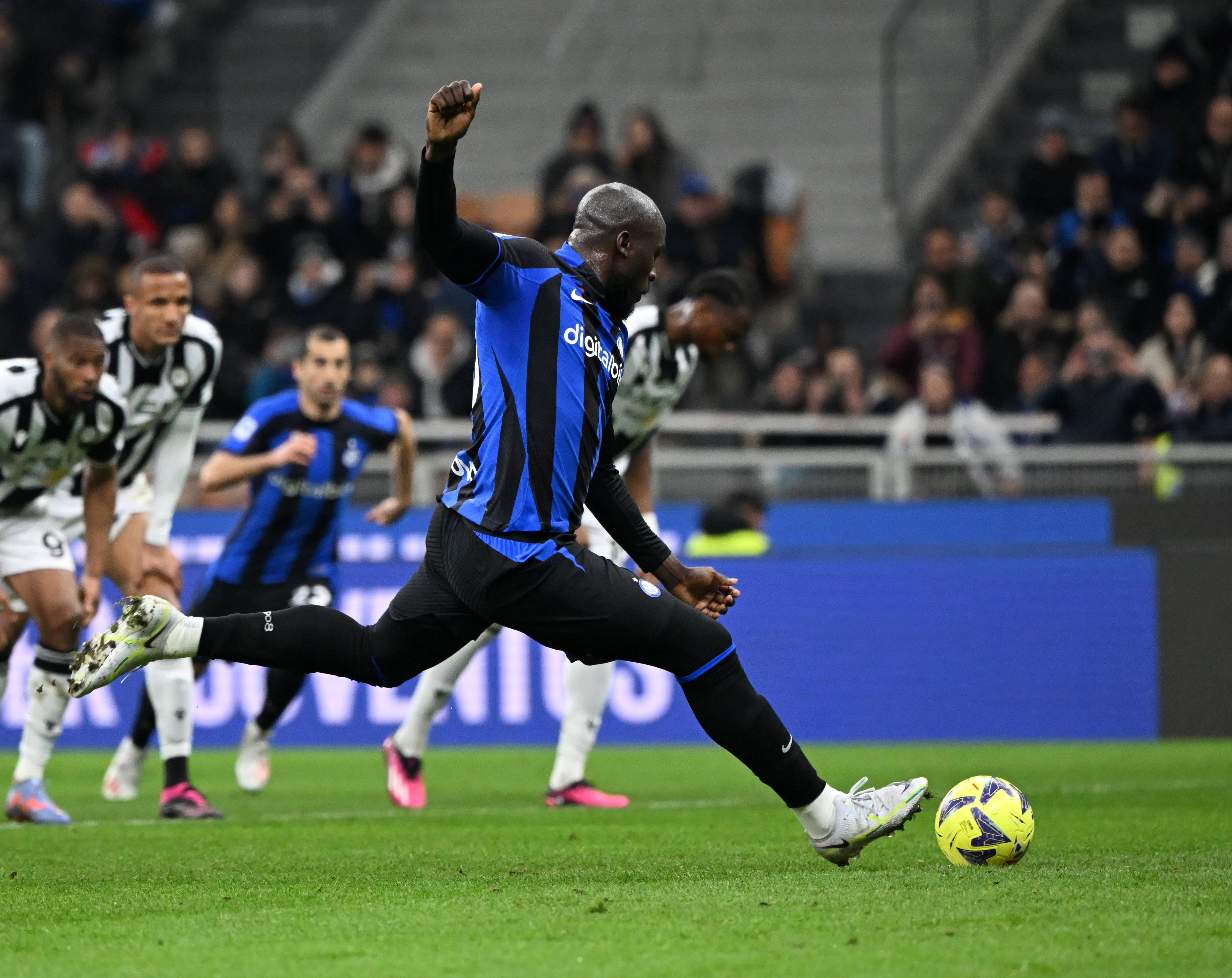 乌迪内斯主场力克佛罗伦萨,保持佳运 乌迪内斯主场力克佛罗伦萨,保持佳运