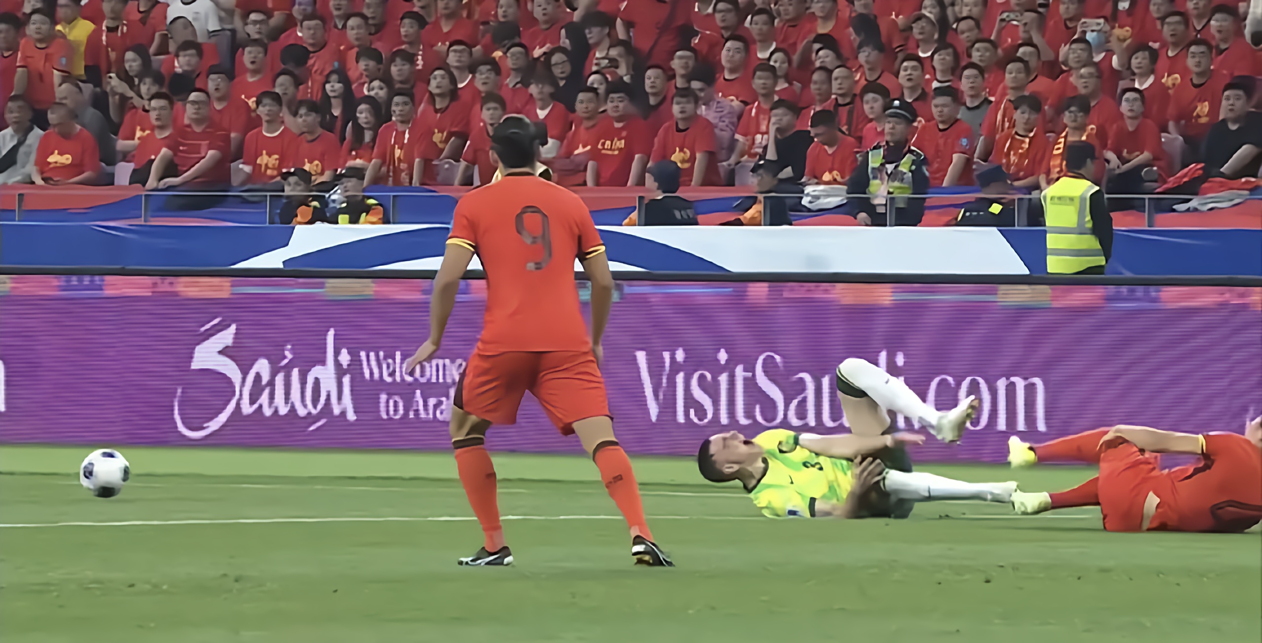 熊猫直播官网-极致进攻：火力全开，让对手手足无措